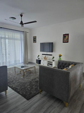 2Bedroom near Pride Inn paradise
